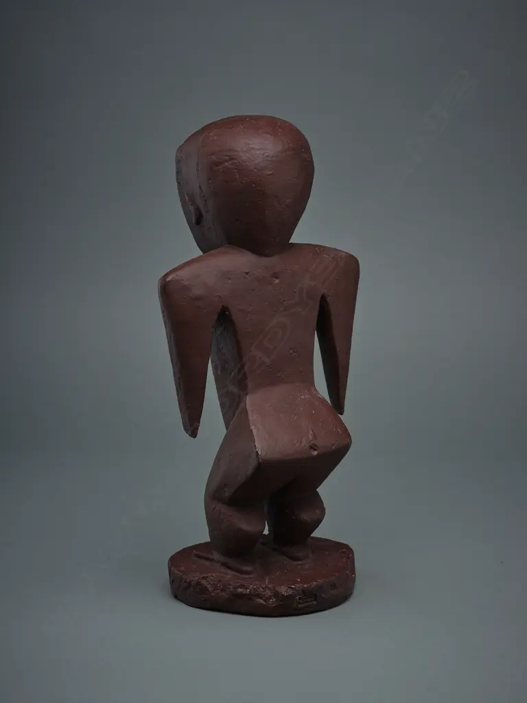 Resin cast of wood lineage Tongan goddess figure, Image 1++